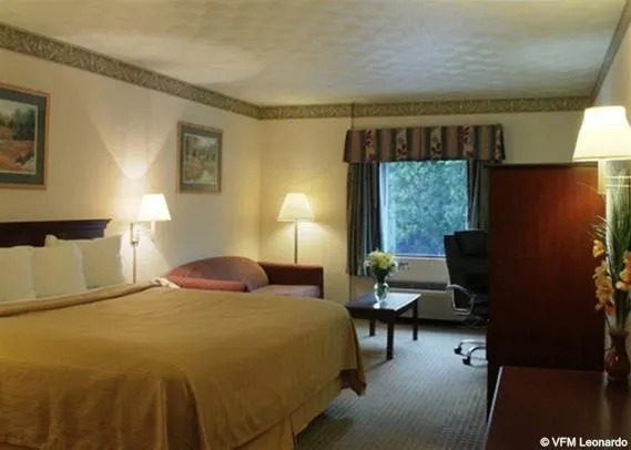 Royal Inn & Suites