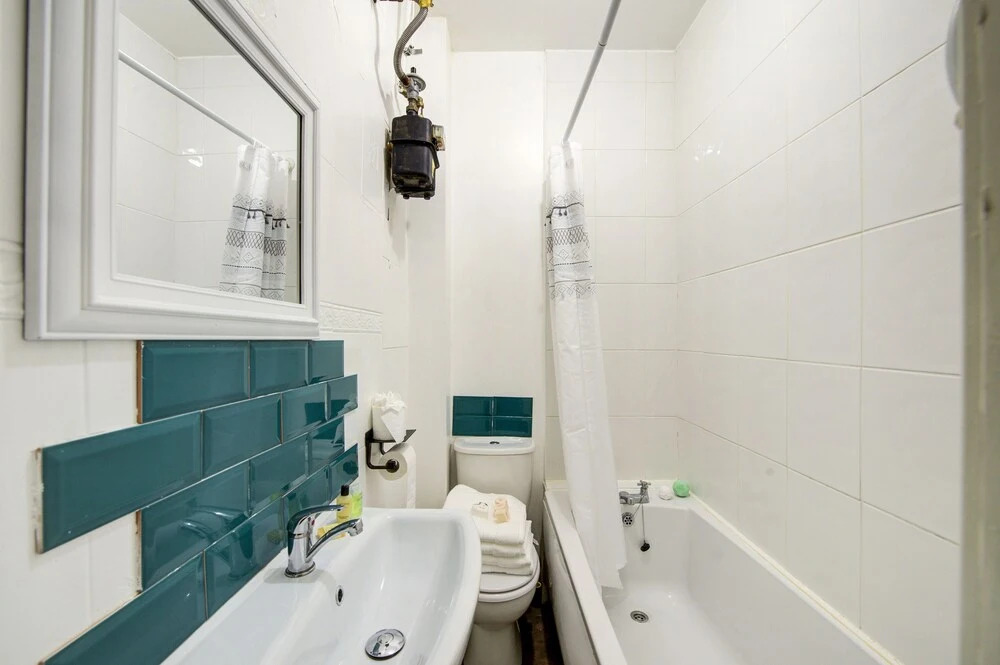 Perfectly Situated Glasgow 2 Bed Apartment