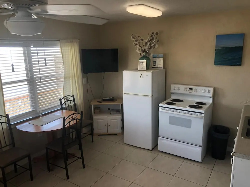Misty Isles Redington Beachfront Suites 3 and 4