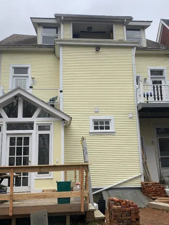 Point Breeze Guest House