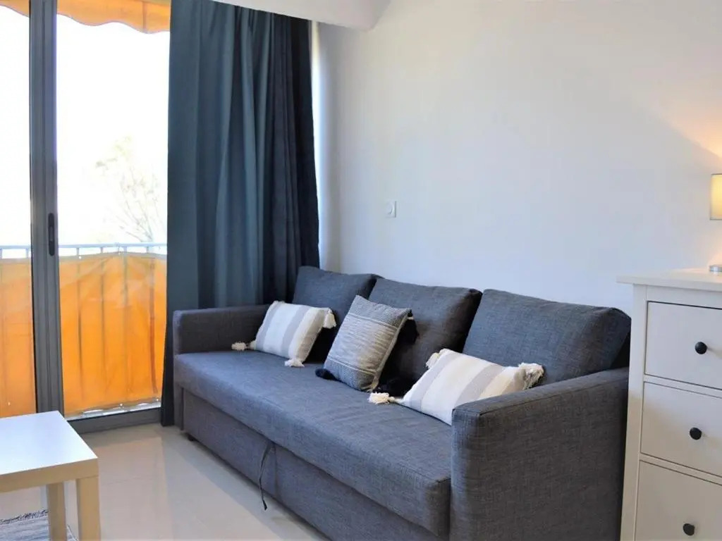 Appartement Le Lavandou, 1 pièce, 2 personnes - FR-1-251-78