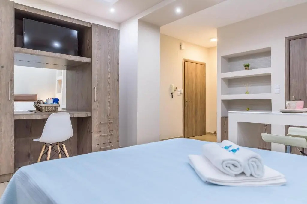 Sergios Apartments 3