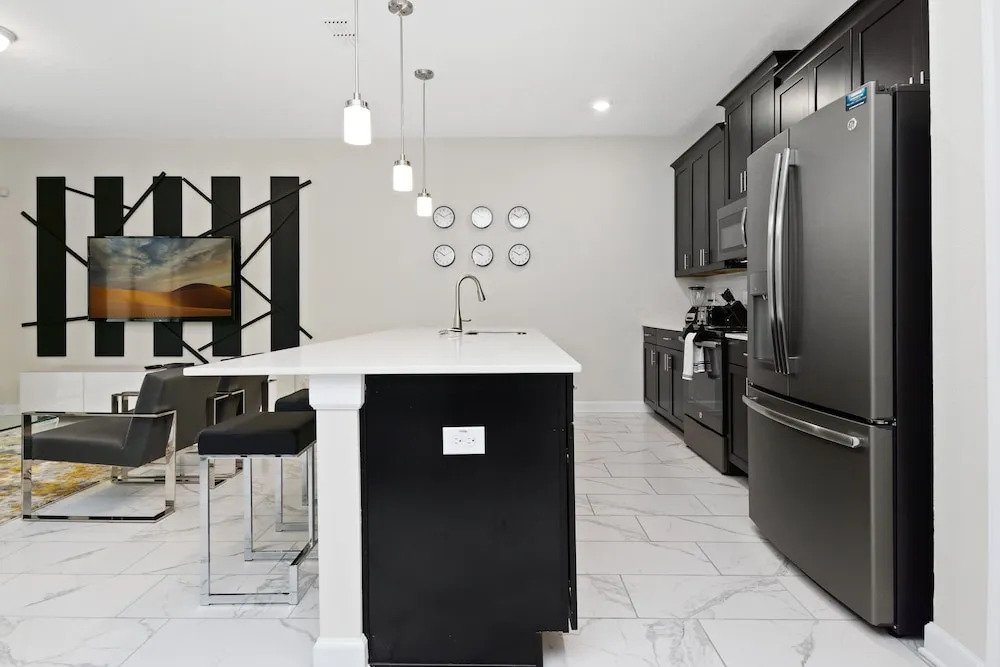 Four Bedrooms w/ Pool Townhome 4841
