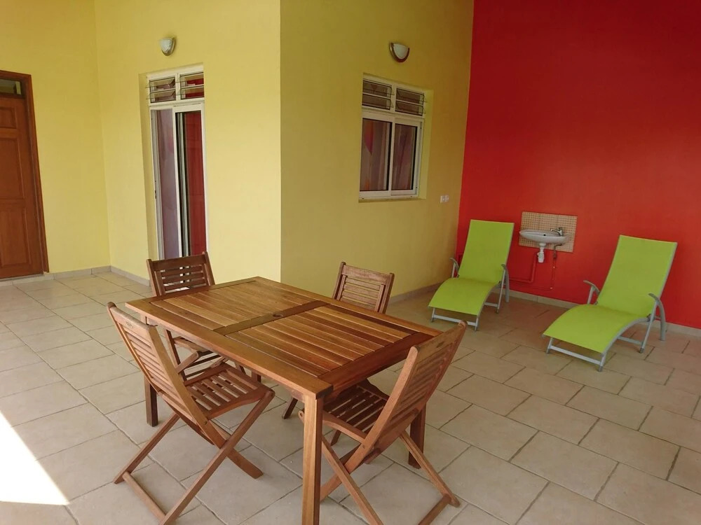 House With 2 Bedrooms in Sainte Rose, With Enclosed Garden and Wifi -