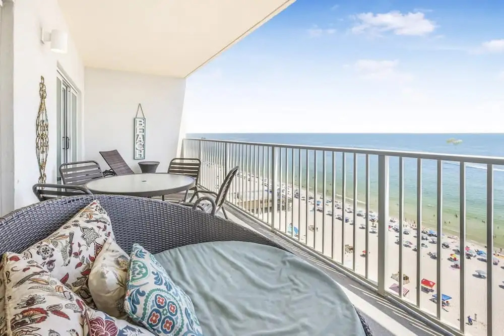 Seawind 1208 Beach Front Zero Entry Pool