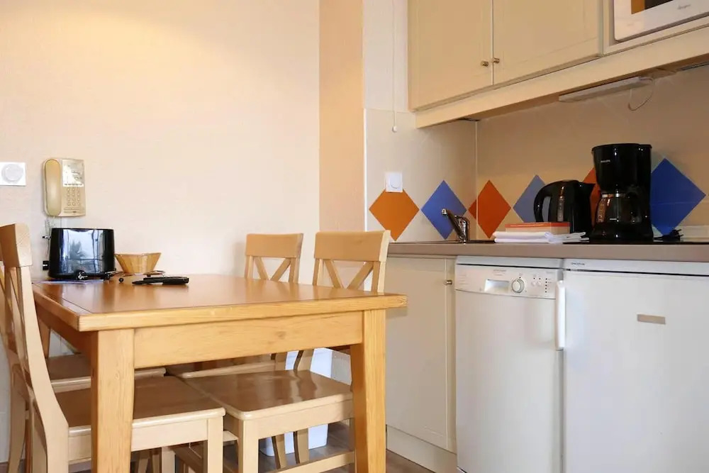 Apartment With one Bedroom in Cannes, With Wonderful sea View, Shared Pool, Furnished Terrace - 50 m From the Beach