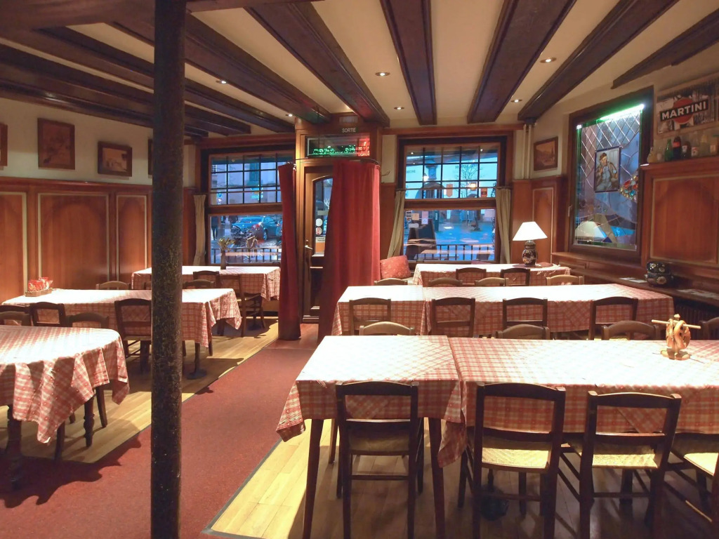 Logis Hôtel Restaurant Au Cerf dOr