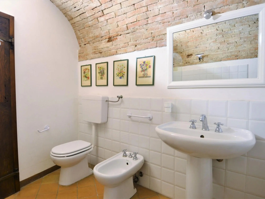 Cosy apartment in Mantignana with private terrace
