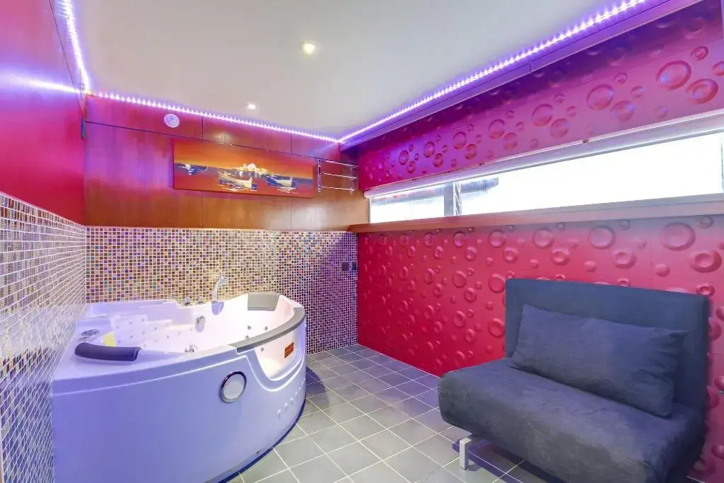 VIP Paris Yacht Hôtel & Spa