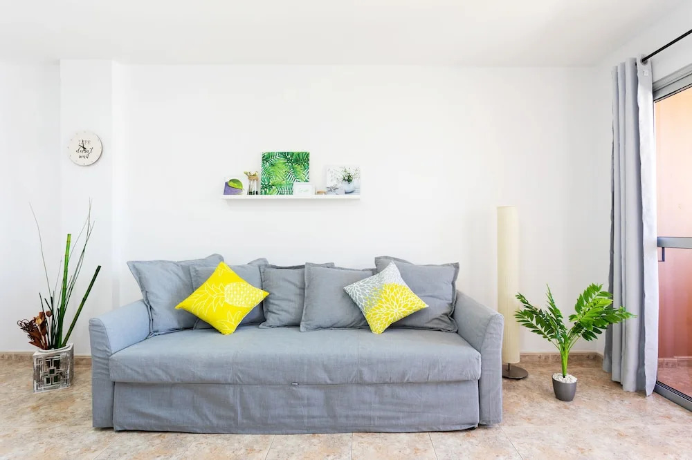El Médano Yellow Sand Apartment, Downtown, Beach and Sun