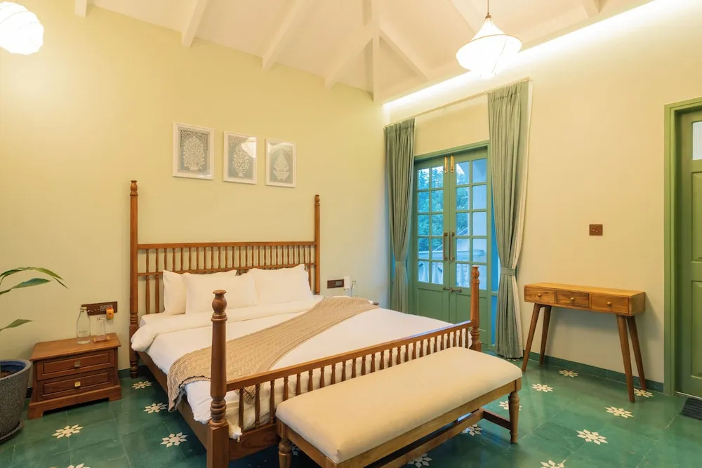 ELIVAAS Villa Frenders 5BHK Villa