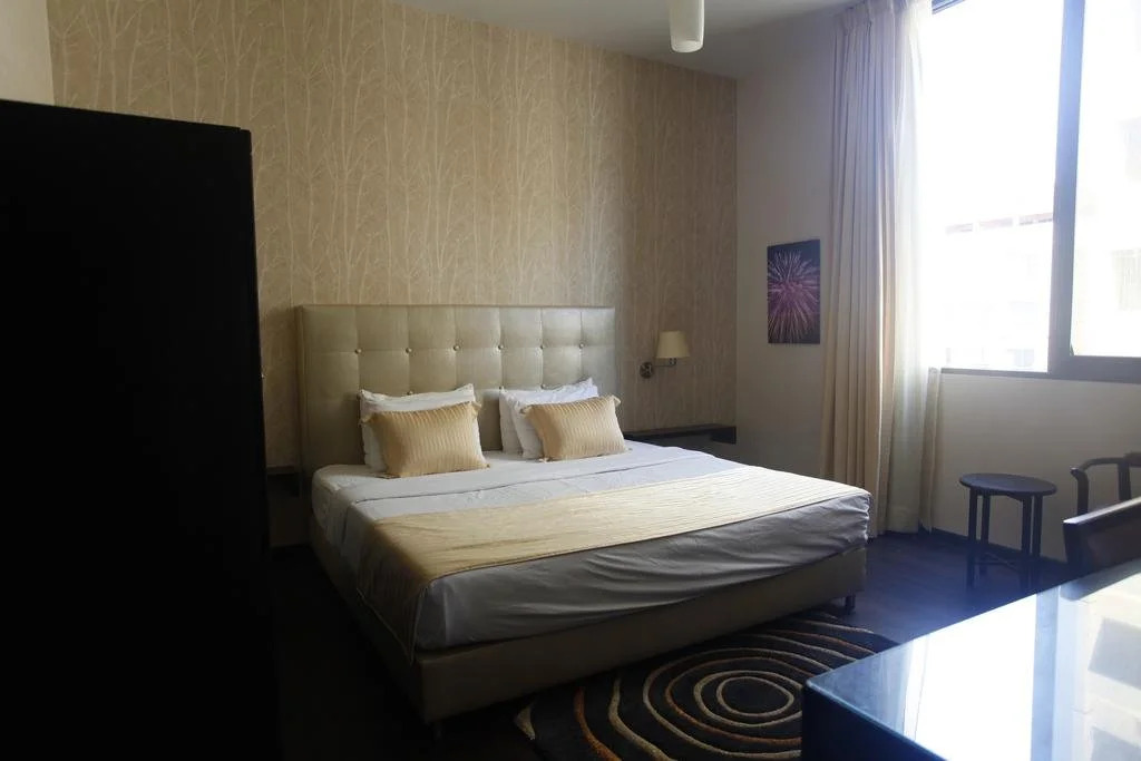 Al Jamila Suites