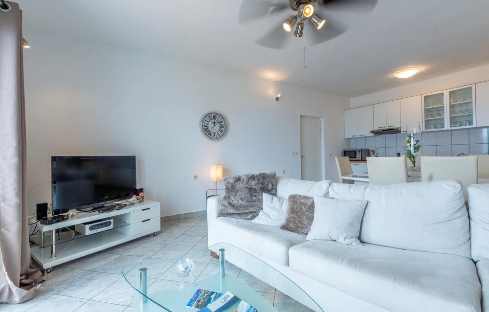 Awesome Home in Jesenice With Wifi and 3 Bedrooms