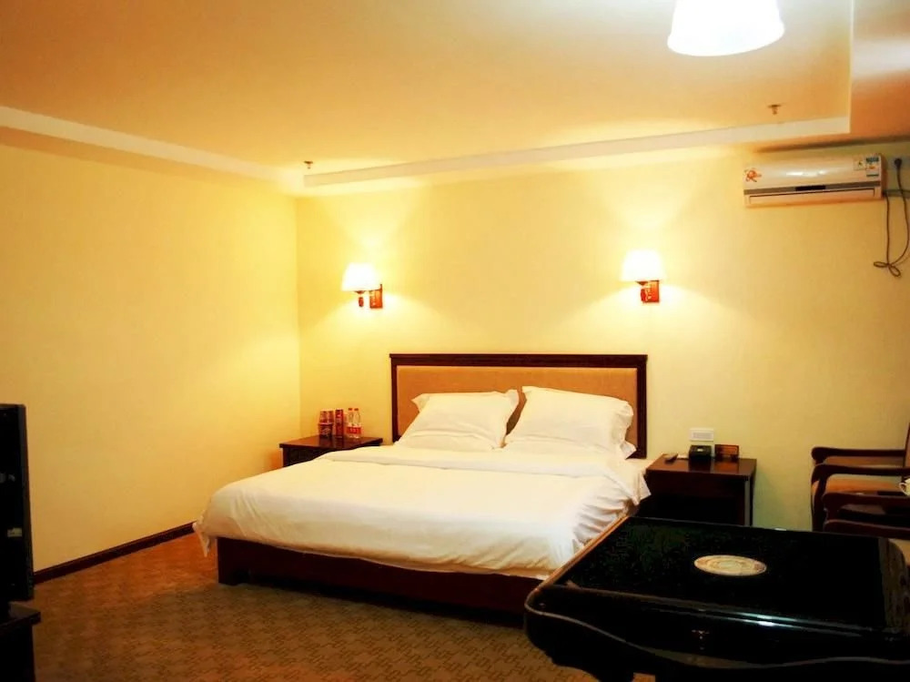 Juyuan Hotel(荔波聚缘酒店)