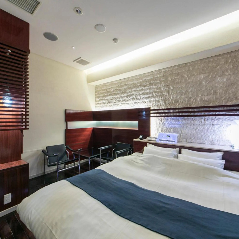 HOTEL APERTO