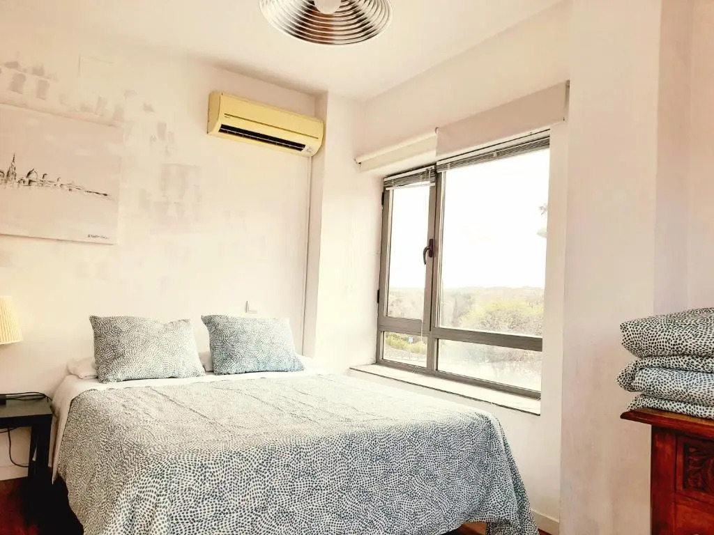 TOLETUM low cost LOFTS duplex diafanos o 2dormitorios PARKING Municipal Gratis al aire libre a 100m