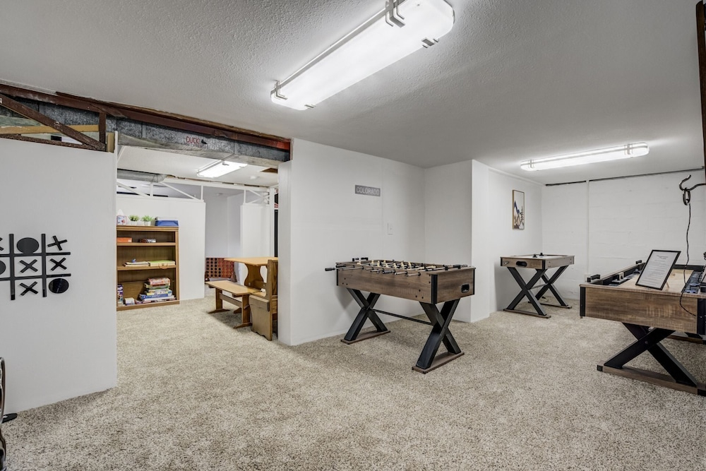 9955 Mesa