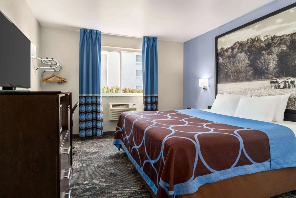 Super 8 by Wyndham Columbus Edinburgh