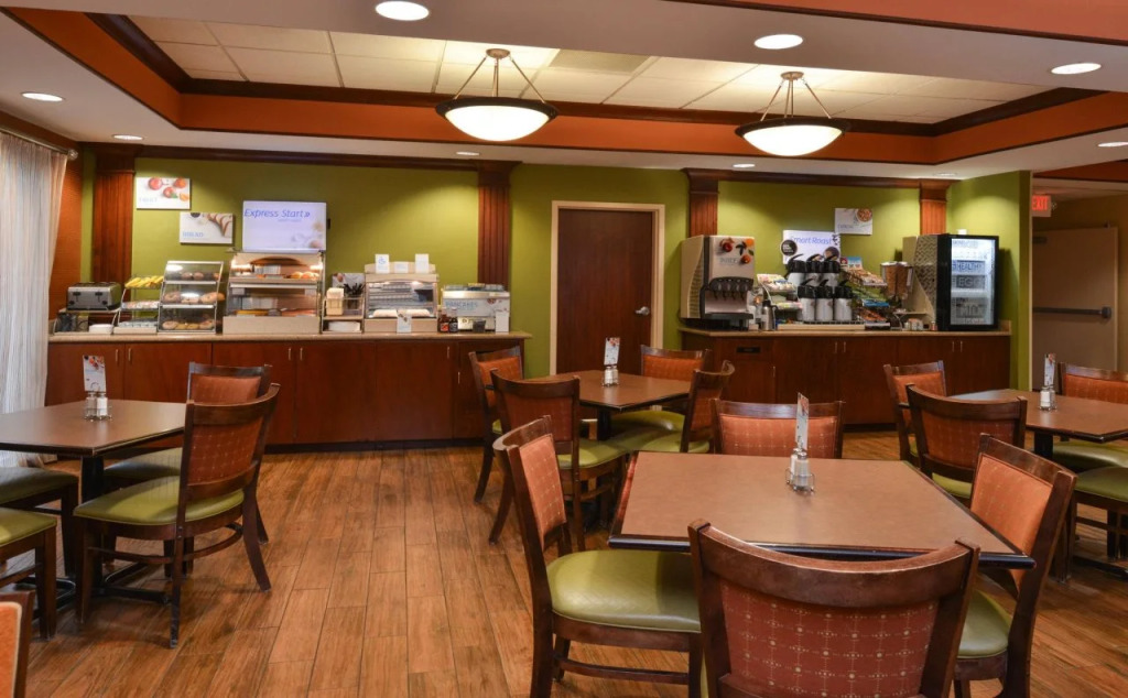 Holiday Inn Express Hotel & Suites Dayton-Centerville by IHG