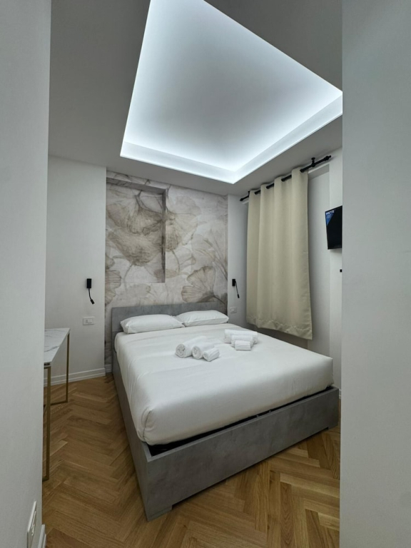 LAURINA Home Collection