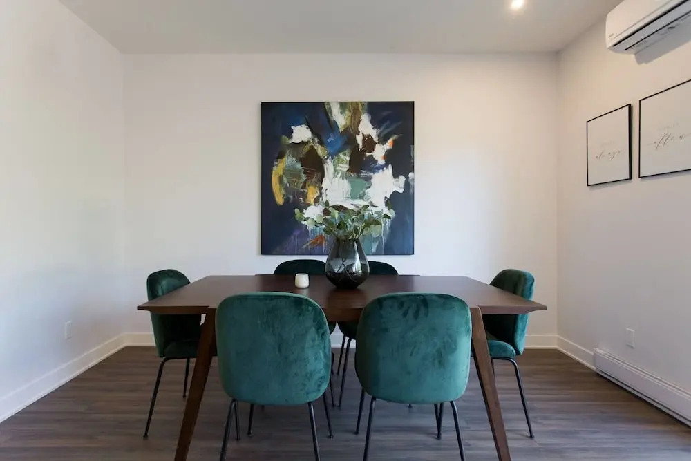Brand New 3 Bedroom With Rooftop Patio