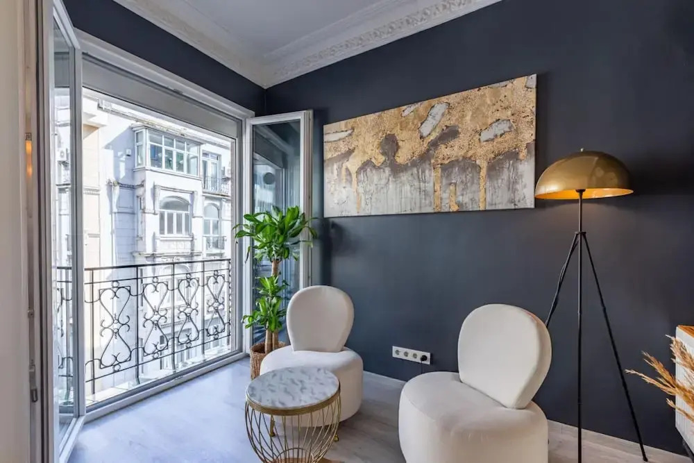 Central and Stylish Flat in Nisantasi