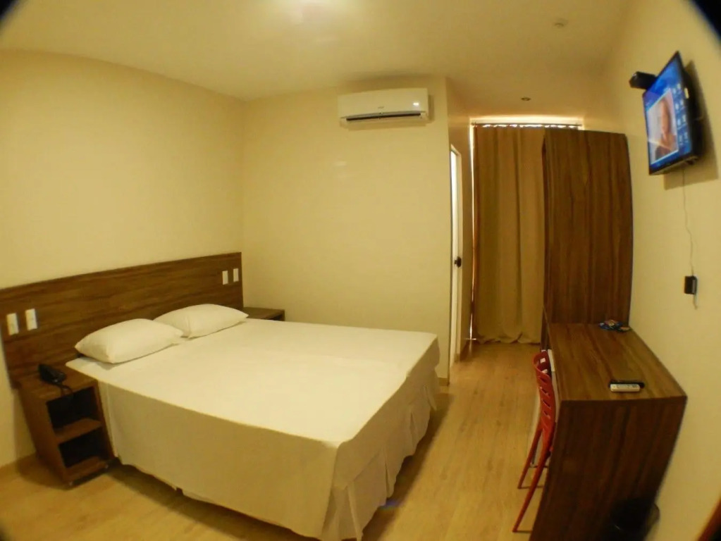 Mac Hotel