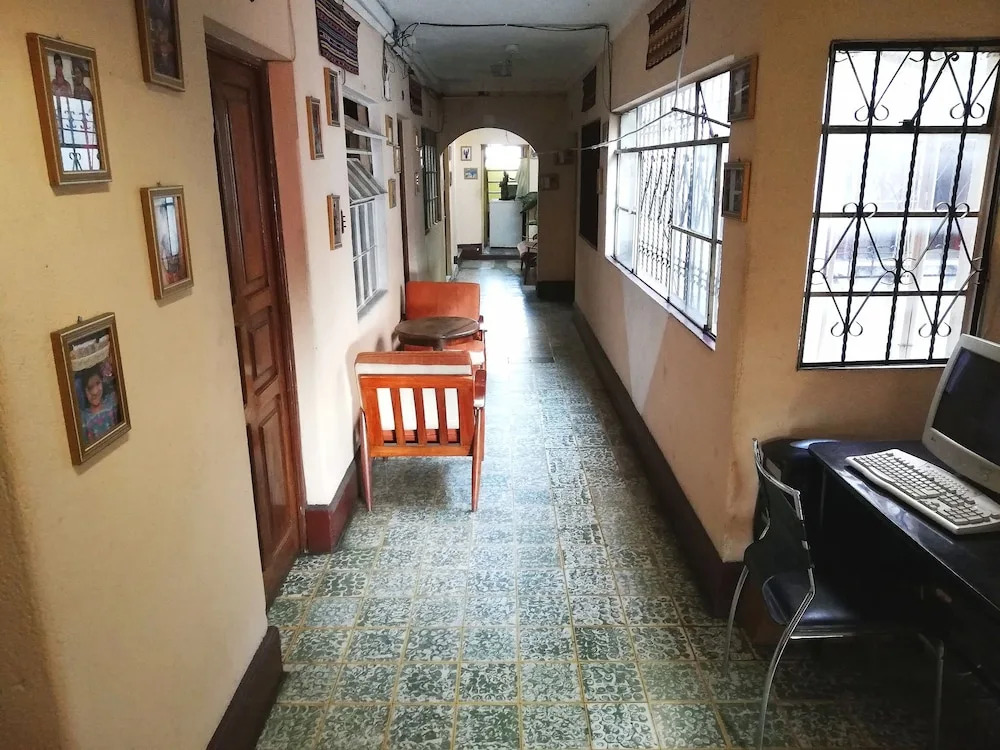 Hotel Estacion Gerona Bed & Breakfast