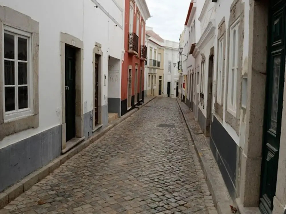 Pittoresque House With Character in Centre Fuseta Near the Sea