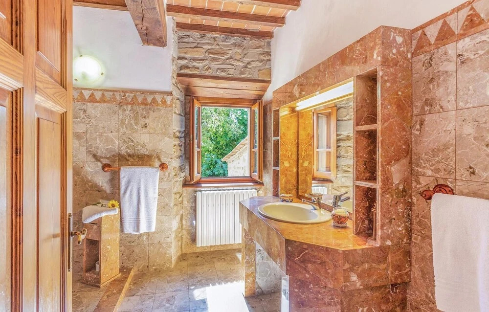 Beautiful Home in Castiglion Fiorentino With 4 Bedrooms, Wifi and Outdoor Swimming Pool