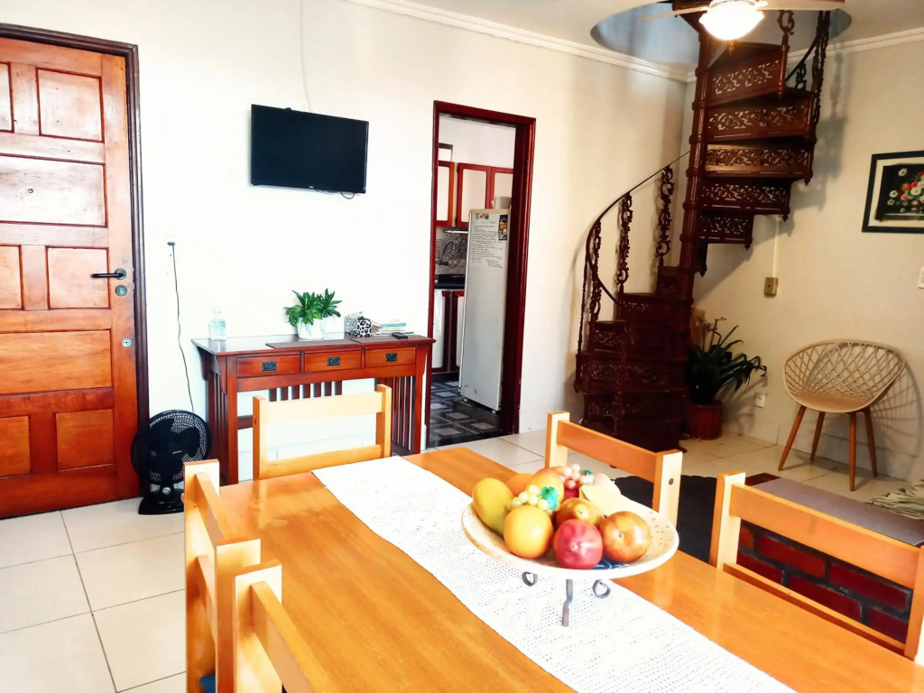 Apartamento Cabo Frio - 4 quartos, 450 m da praia