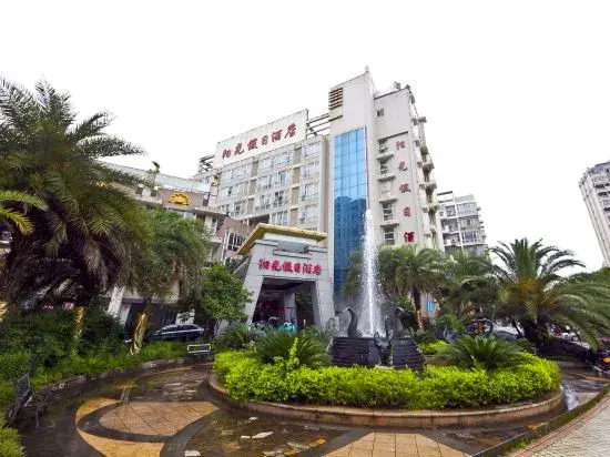 Sunshine Holiday Hotel