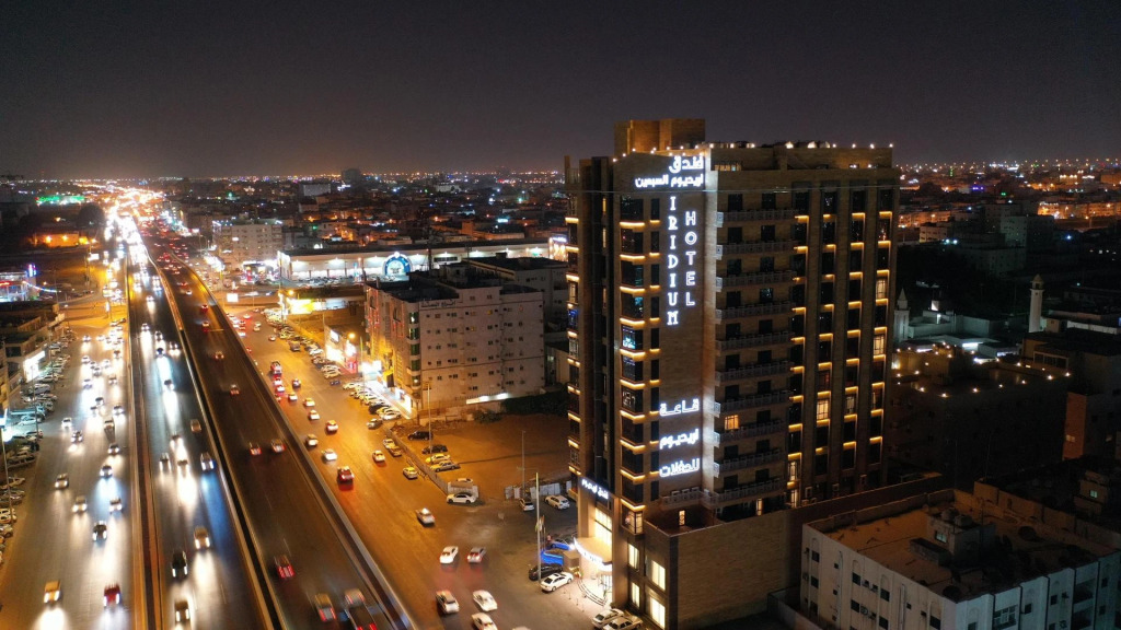 Iridium 70 Hotel