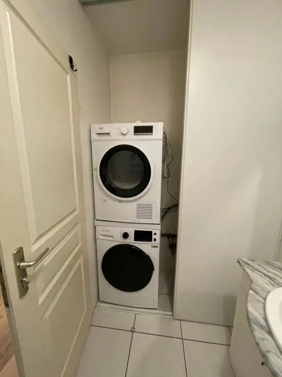 Grand appartement 87m2 à 10 mètres de la plage