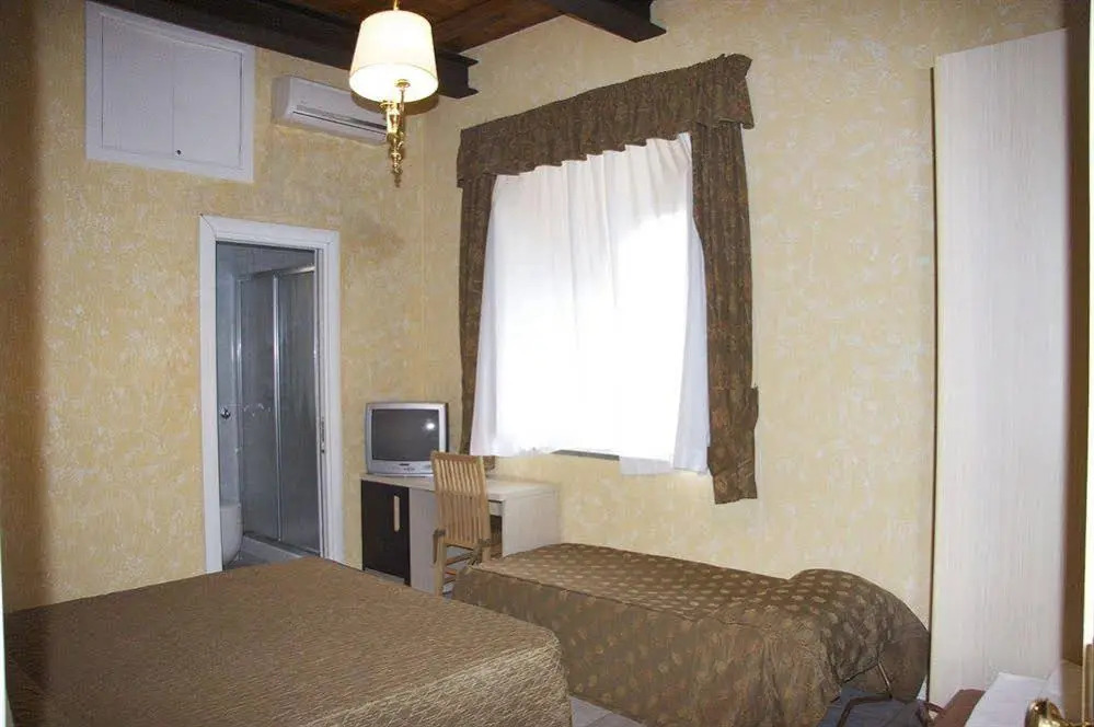Daniels Inn