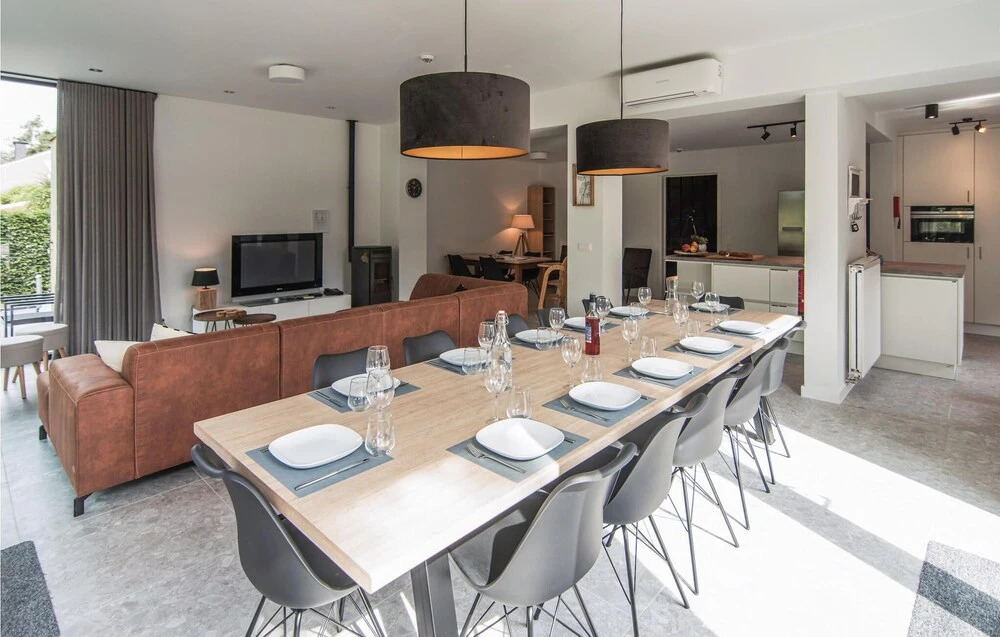 Gorgeous Home In Ferrières With Wifi