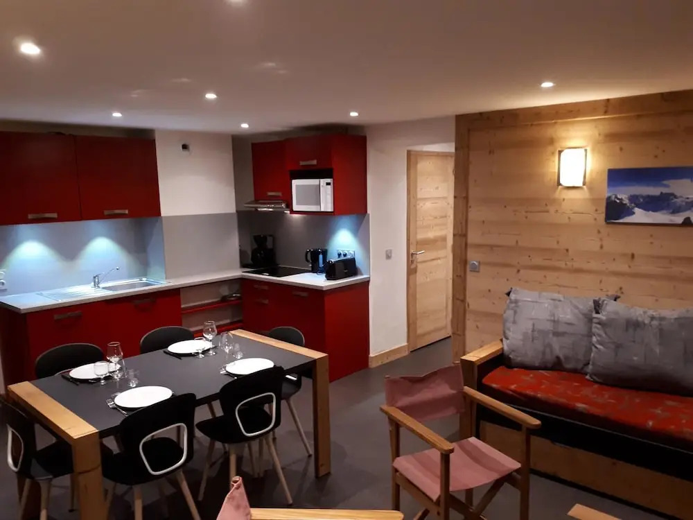 Residence LES Coches Apartment in a Family Resort at the Bottom of the Slopes Bac1