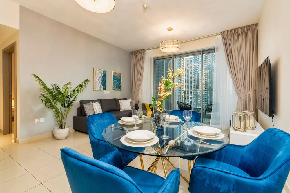 Luxurious 1B With Opera & fountains views