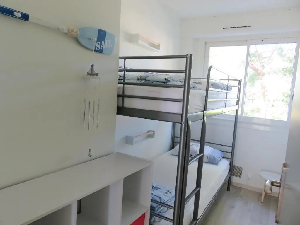 Grand T2 vue mer calme climatisé 500 m village et plage parking gratuit