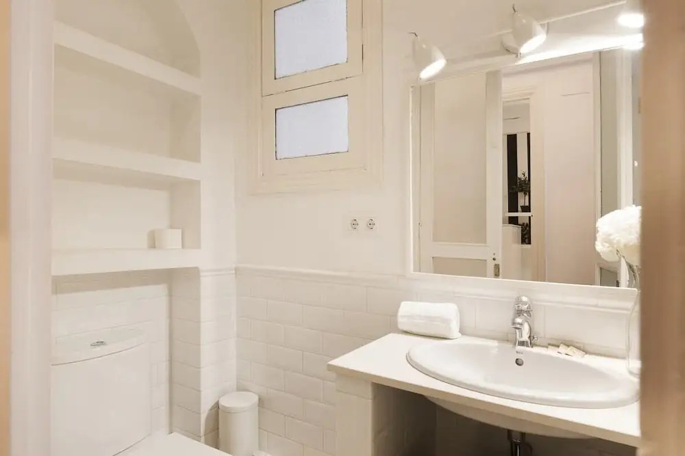 Amazing 3bdr W/balcony in Lesseps
