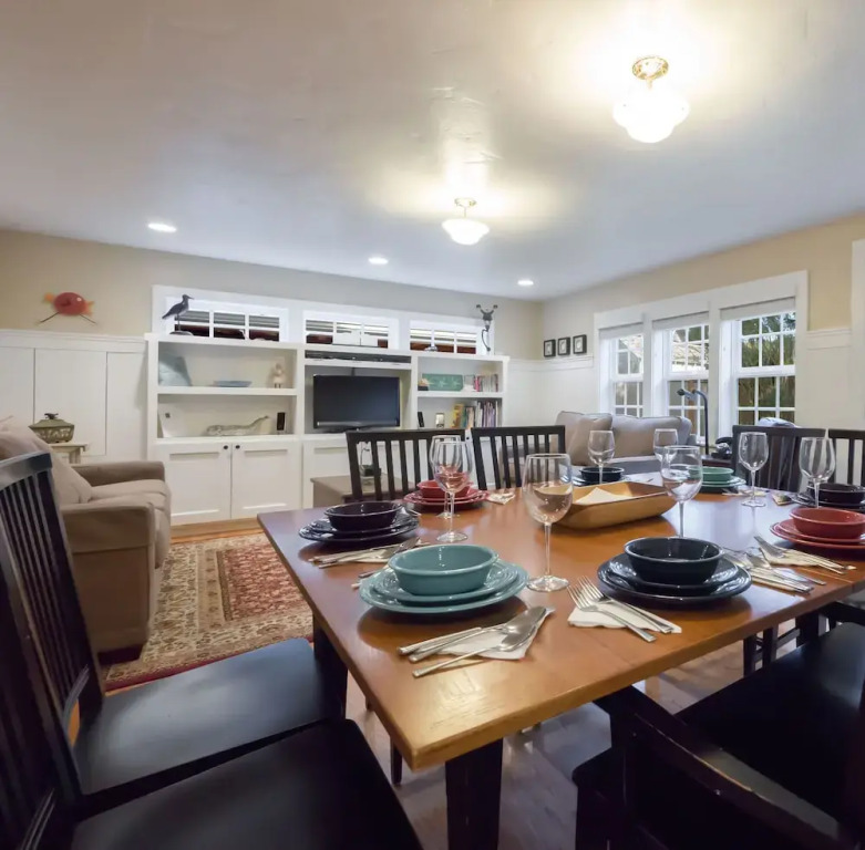 Seaside Vacation Homes