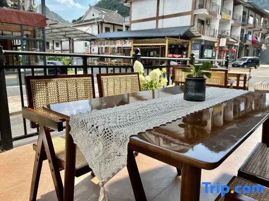 Mountain Joyful Seven hole Homestay