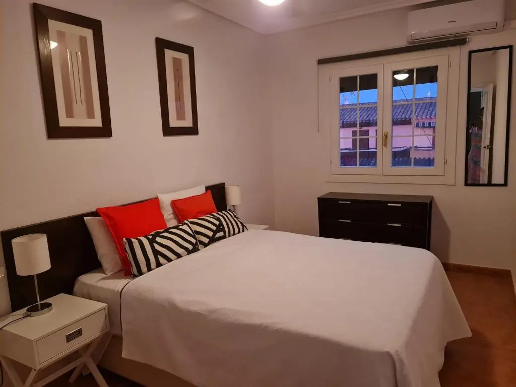 Centrally Located Apartment in the Beautiful Town of Los Alcazares - RDA28LA