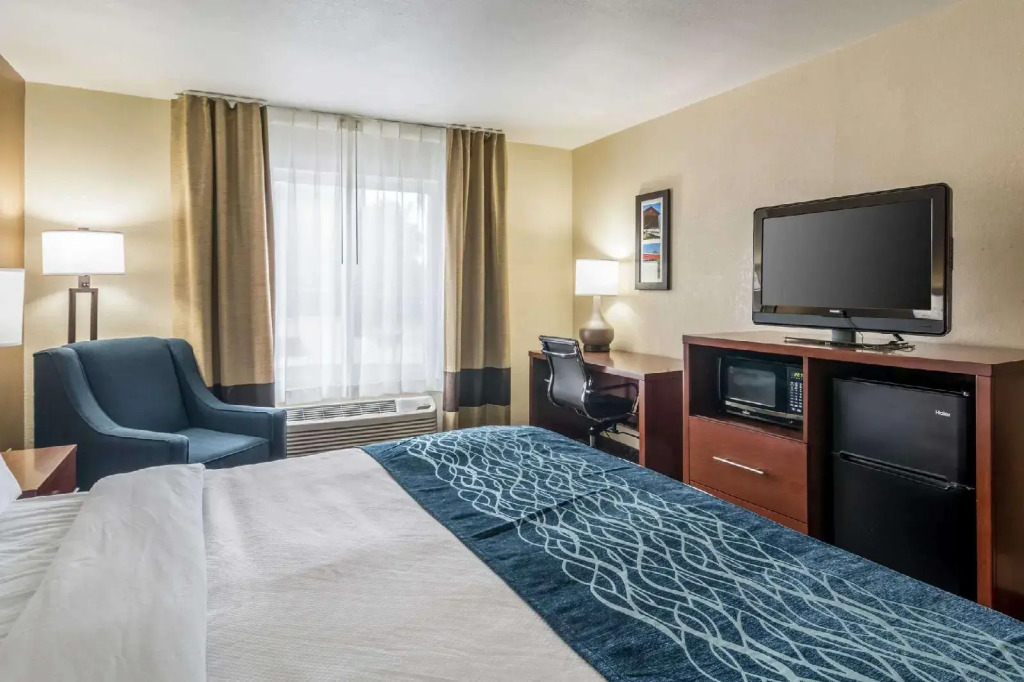 Holiday Inn Express and Suites Hannibal