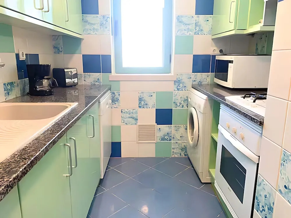 Marina View 1 Bedroom Apartment w Swimming Pool