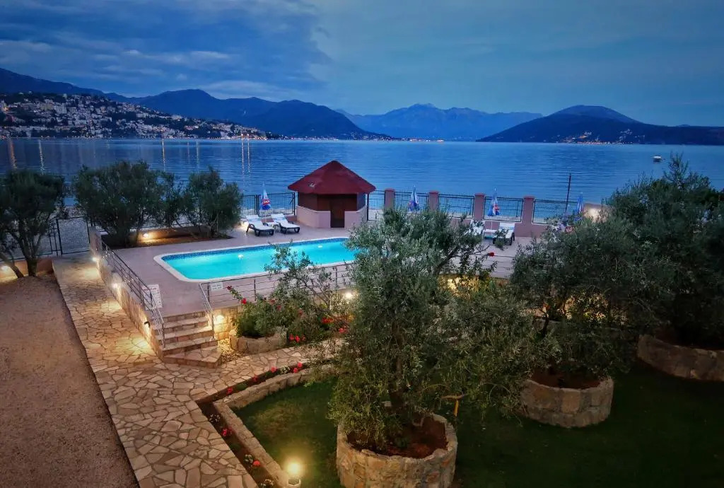 Apartments Maxi Katić