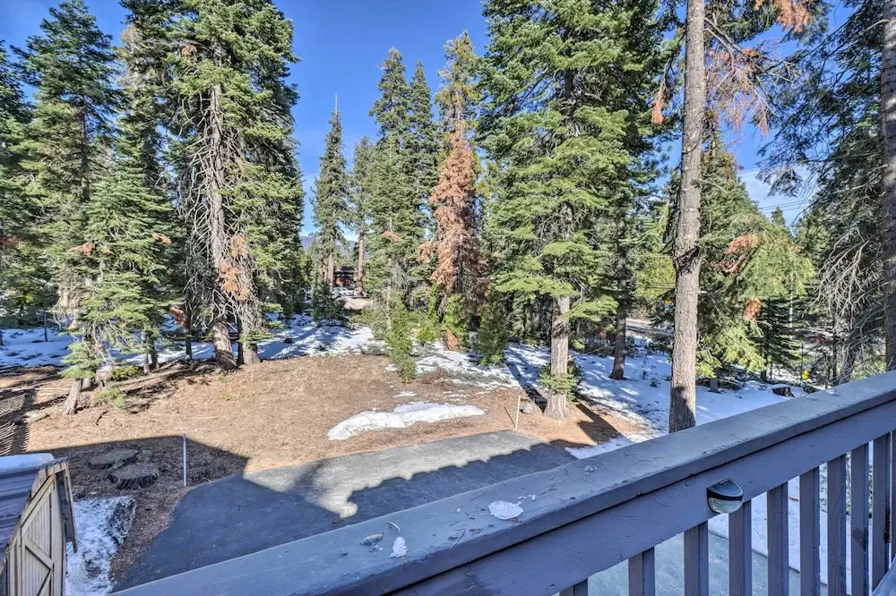 Ski and Soak Hot Tub Haven in Tahoe City!