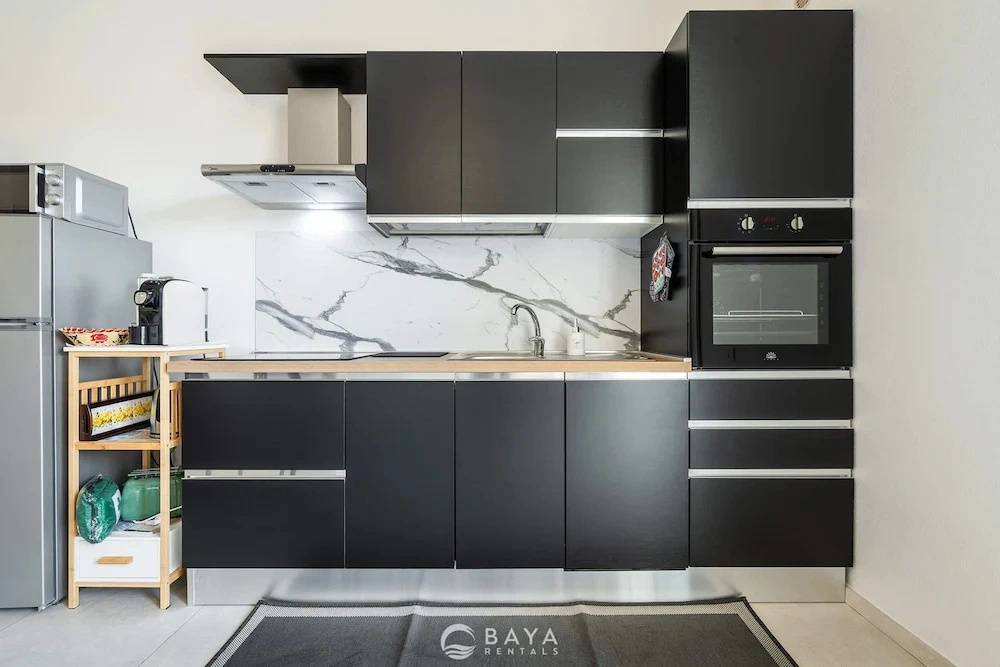 Modern 2BR Retreat in Pula - Bright Quiet