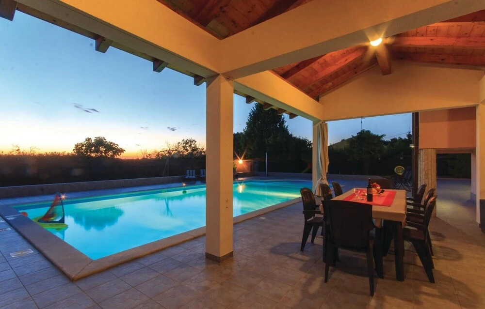 Luxurious Home In Pula