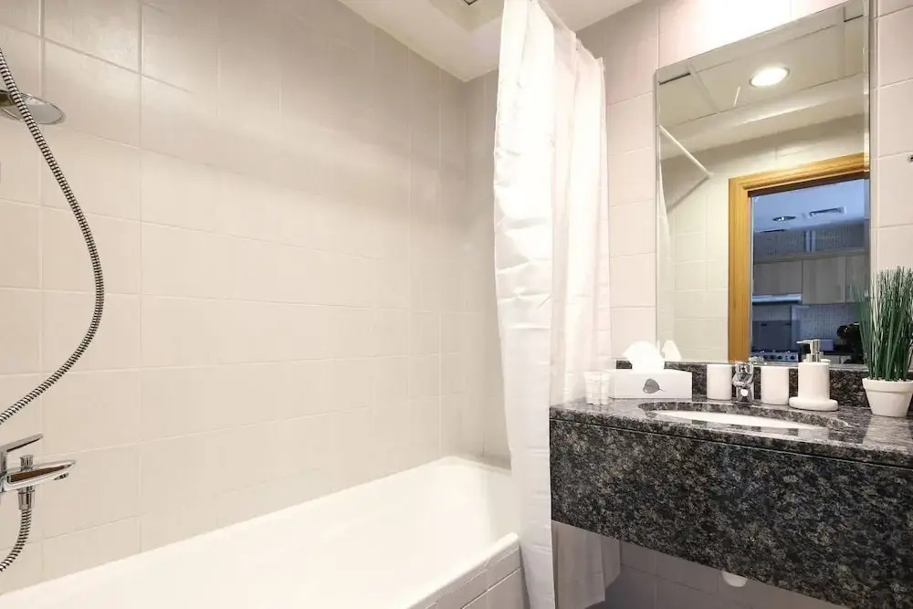 Modern and Stylish 1BR in Business Bay